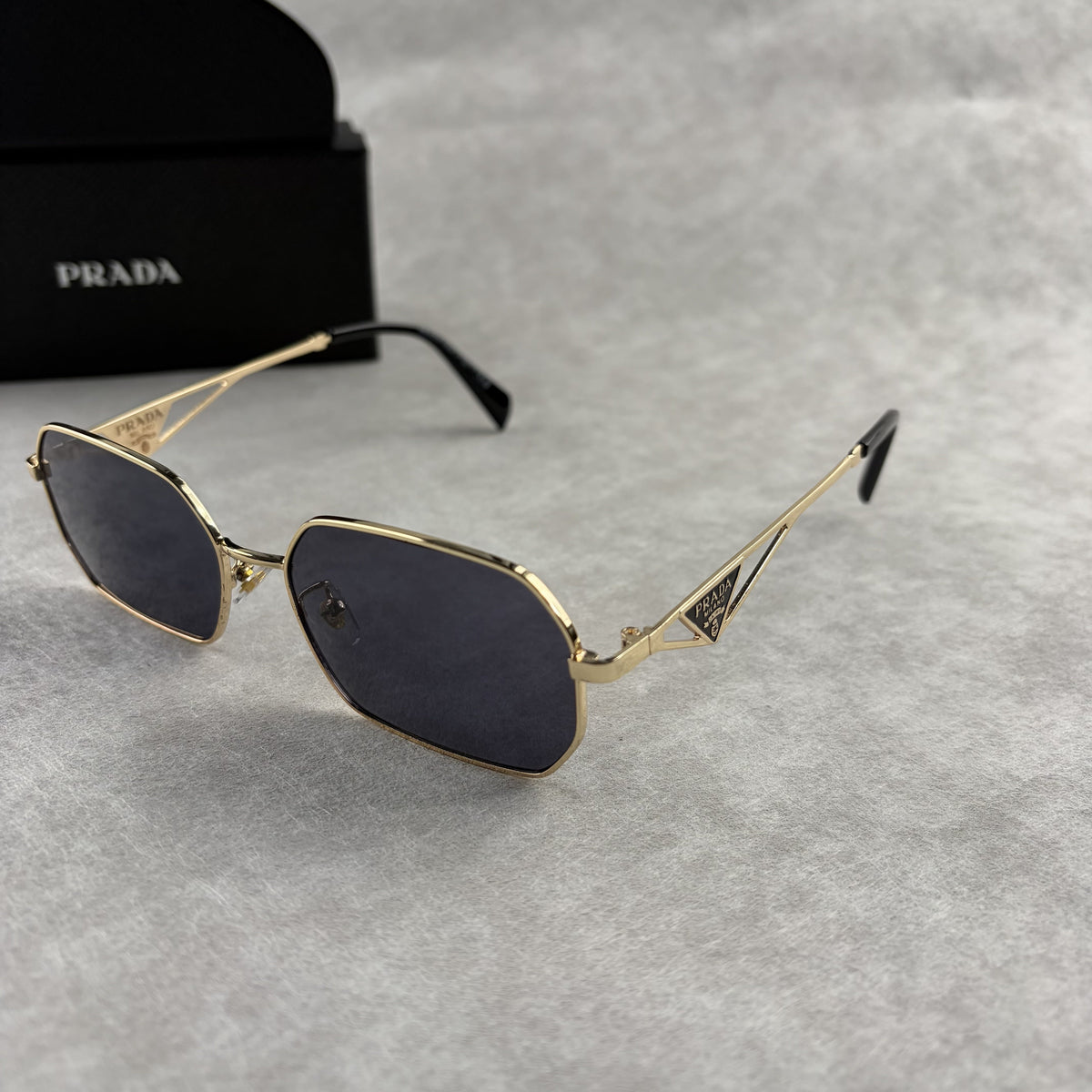 Geometric Gold Frame Sunglasses - Lightweight Metal UV Protection